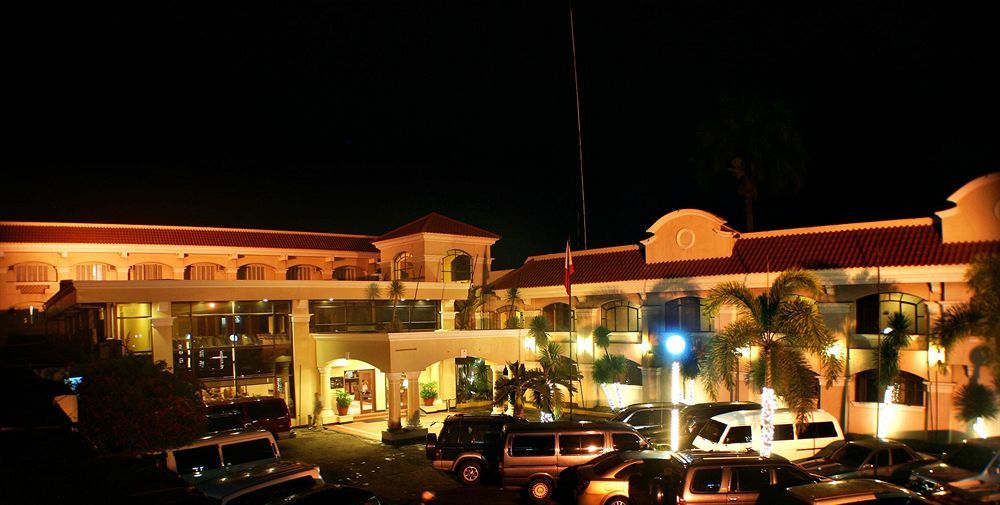 Hotel Del Rio Iloilo Exterior foto